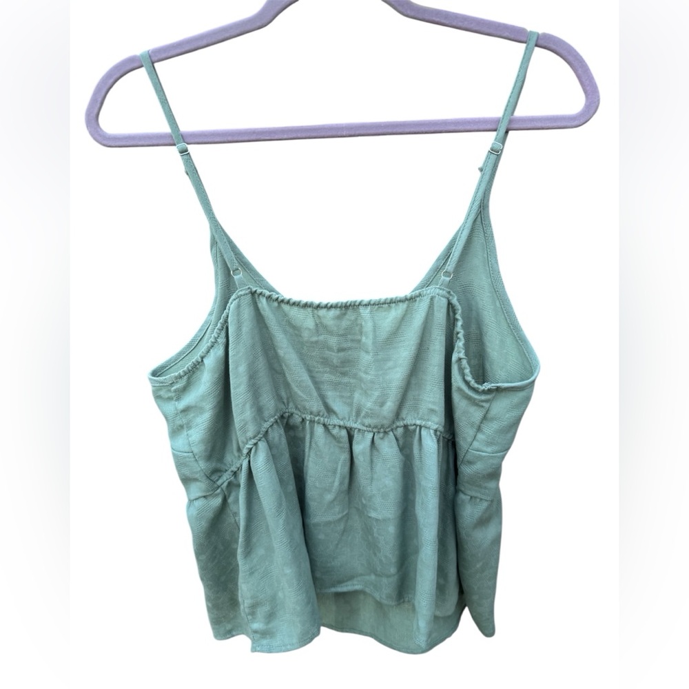 Weekend Los Angeles Sage Women's Crop Tank - Picture 2 of 4